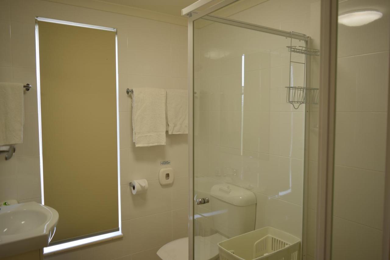 אדלייד Glenelg Holiday Apartments - Corfu מראה חיצוני תמונה